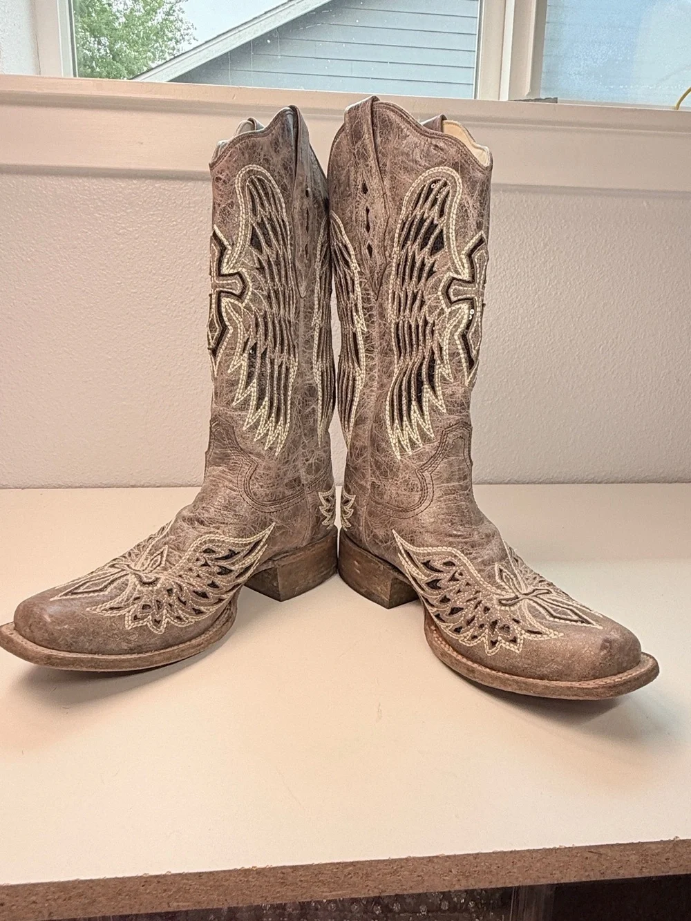 Corral vintage Angel Wing Crystal Western Cowboy Boots Distressed Leather 8.5